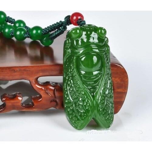 High Imitation Green Stone Pendant Necklace Carved Cicadas are Singing Pendant Men Womens Fashion Jewelry Free Rope