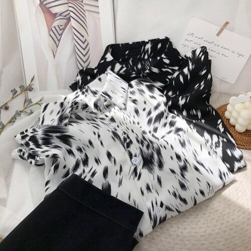 Zebra Pattern Shirt Sun Proof Blouse Women Vintage Women Shirts Long Sleeve Loose Plus Size Streetwear Cotton Top Female 2021