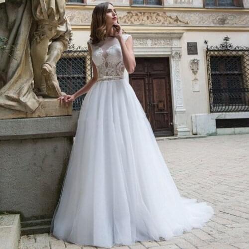 Scoop Neck Lace Appliques A-Line Wedding Dresses White Tulle Soft Buttons Bridal Gowns 2020 Formal Long European Fashion