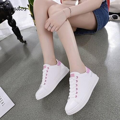2019 Women White Skateboard Skateboarding Shoes Student Air Mesh Flat White Shoes Breathable Outdoor Women Sneaker Sports Shoes