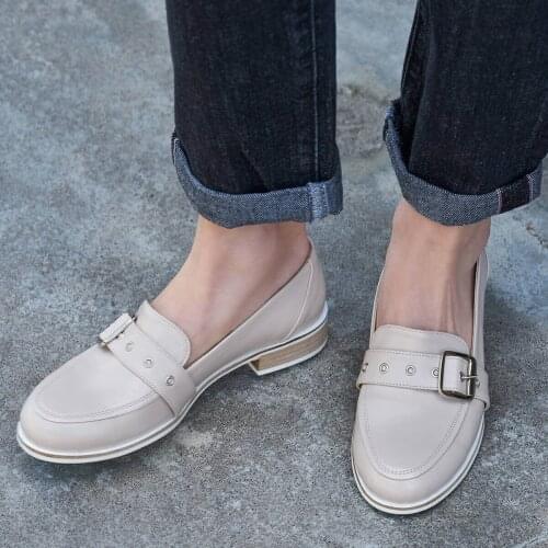 Mio Gusto Brand RACHEL, Skin / White / Tan / Black Colors, 3Cm Low Heel, fine Quality Women 's Comfort Shoes Oxford Shoes
