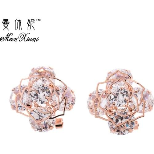 Manxiuni Jewelry Luxury Brand Pretty Crystal Rose Stud Earrings Women Fashion Jewelry Unique Design Hollow Petal Earrings