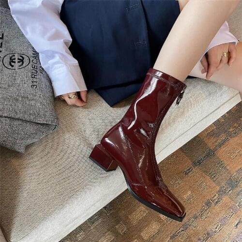 2021 Womens Shoes Fashion Casual Stretch Boots Short Boots Thick Heel Square Toe Personality Patent Leather Boots Plus Velvet