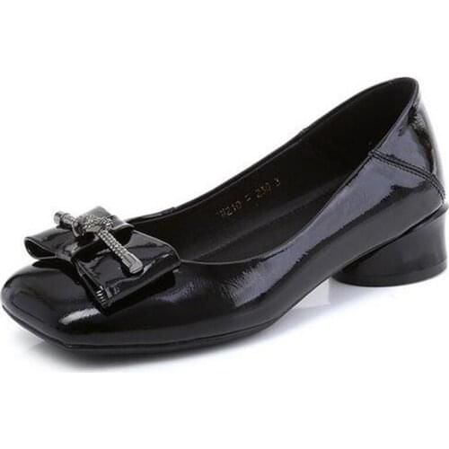 2021 New Bow Top Cowhide Patent Leather Square Toe Shallow Mouth Women Leather Shoes Loose Comfortable Shoes Thick Heel Big Size