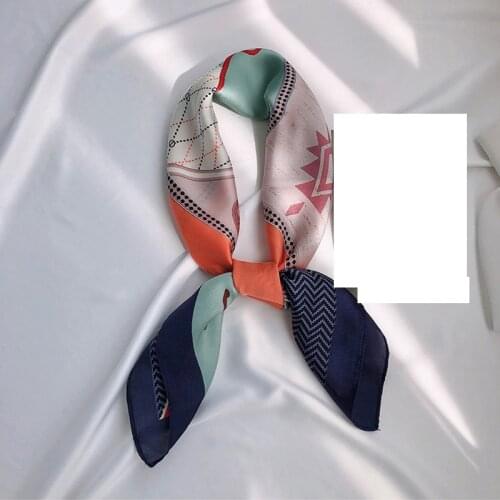 Yishine 2021 New Horse and Chains Pirnting Multi Functional Soft Silk Luxury Women Scarf