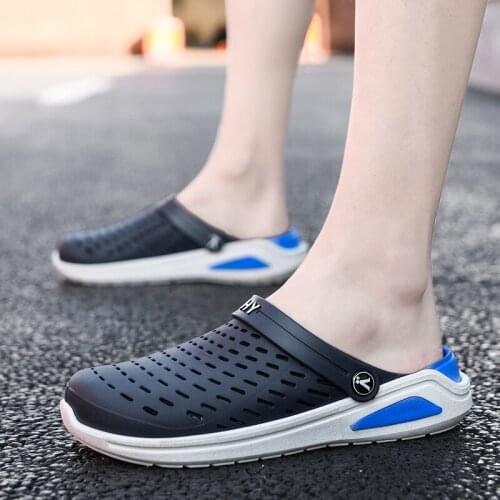 2021 New Men Sandals Summer Hole Shoes Rubber Clogs Men EVA Unisex Garden Shoes Black Beach Flat Sandals Slippers Zapatos Hombre