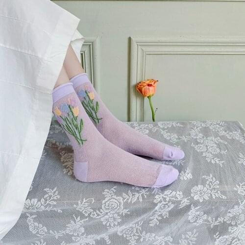 New summer Women Socks Middle Tube Mesh Cotton Socks Cute Flower Pattern Embroidery Girls Socks Fungus Edge College Style Socks