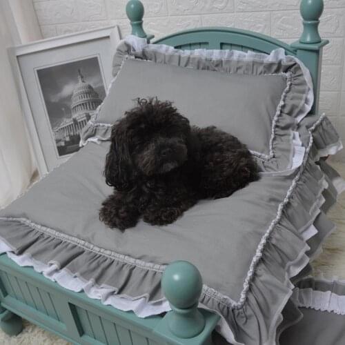 Wooden luxury pet bed upscale dog bed exquisite cat bed full set of bedding