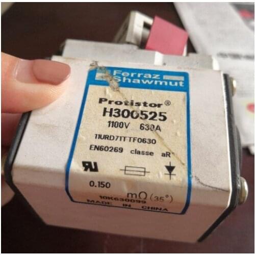 Fuses: PC71UD11C550TF 11 URD 71 TTF 0550 1100V 550A G300524 / PC71UD11C630TF H300525 aR