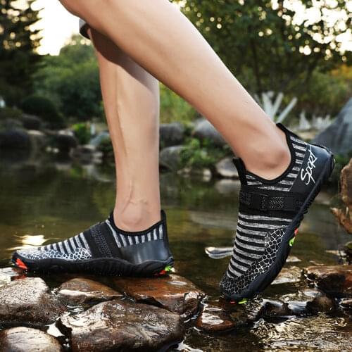 Breathable Quick-Dry Water Sports Shoes For Mens Womens Comfortable Upstream Beach Barefoot Aqua Shoes Non Slip Wading Shoes