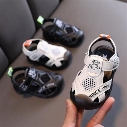 Mens shoes Disney the new summer 2021 male baby soft bottom baotou children sandals fashion Velcro play toddlers sandals