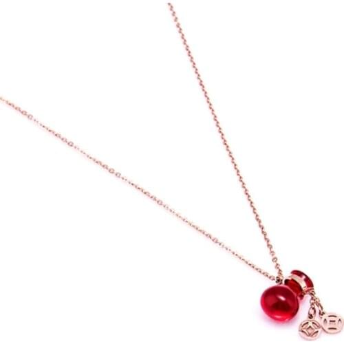 Red Wallet Hot Sell New Fashion Goddess Luxury For Women Gold Color Necklace Luxe Jewelry Stainless Steel Square Flower Shape