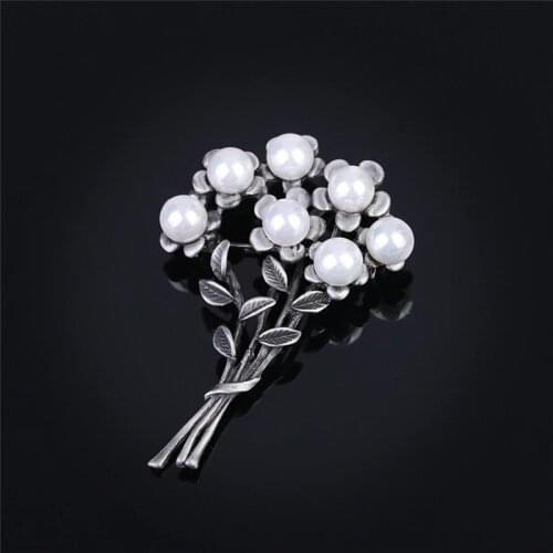 Vintage Simulated Pearl Brooches For Women Flower Leaves Brooch Corsage Bouquet Hijab Pins Feminino Party Dress Accessories