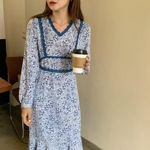 2021 New Women Spring Lace Patchwork Retro Long Chiffon Dress Sashes V Neck Full Sleeve Fishtail Dresses