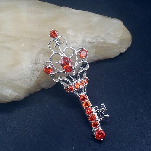 Gemstonefactory Jewelry Big Promotion 925 Silver Key Design Shiny Red Garnet Women Ladies Mom Gifts Necklace Pendant 20213821