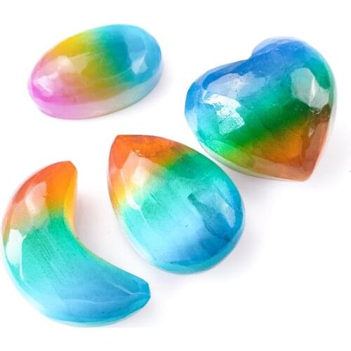 Natural Crystal Stone Chakras Heart Moon Rainbow Energy Healing Stone Polished Collection Mineral Ornaments Home Decoration Gift