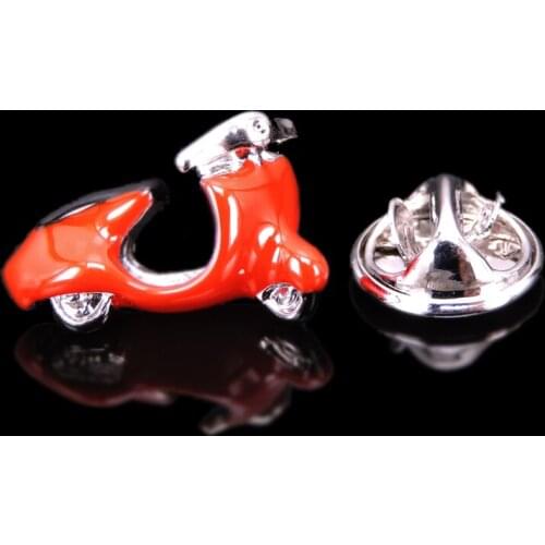 Enamel spray paint red electric car Brooch mens Lapel Pin clothing backpack badge mens and womens fashion jewelry