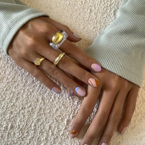 Vintage Trendy Creative Resin Acrylic Exaggerate Rings For Women Fashion Simple Geometric Metal Heart Statement Rings Jewelry