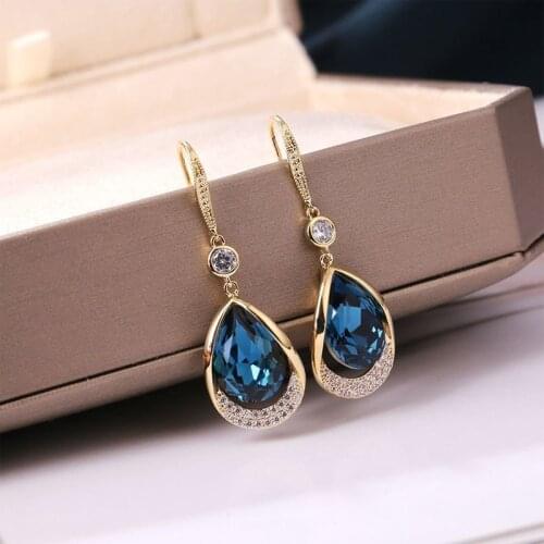 Delicate shining zircon advanced sense of water droplets show lean face earrings web celebrity temperament versatile fashion