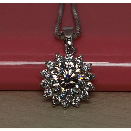 Jewelry 100% 18K gold moissanite Diamond Necklace with a certificate 007