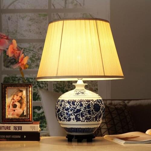 Vintage chinese bedroom living room wedding table lamp Jingdezhen porcelain ceramic table lamp art study table lamp blue white