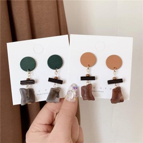 New arrival in South Korea fashion wooden drop earrings jewelry earrings creative trend gift statement earrings for women