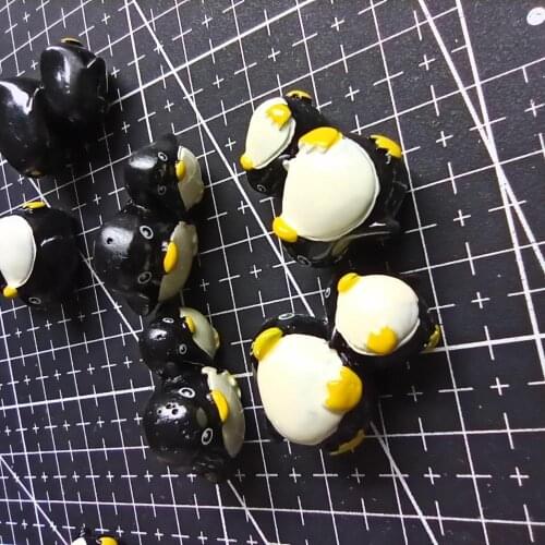 1pcs/lot resin solid family penguin cartoon 28mm fairy garden gnome moss terrarium decor crafts bonsai home DIY