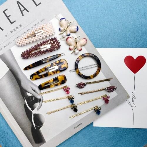 Uer 2020 Big Discount Wholesale Women Fashion Hair Jewelry Delicate Crystal Hairpins Acrylic Plate Barrette Clearance Sale