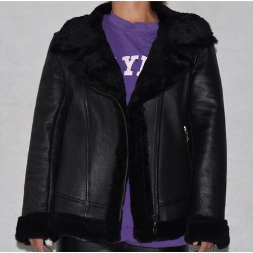 The new style natural sheep wool coat is fashionable and warm for women in autumn and winter