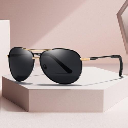 Classic Pilot Polarized Sunglasses Men 2021 Vintage Retro Metal Frame Driving Sunglass Polarized Sun Glasses UV400 Male Oculos