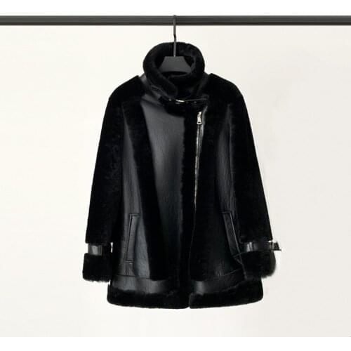 2021 Winter New Fur One-piece Coat Womens Leather Lamb Hair Medium and Long Locomotive Sheep Shearing Fur Tide Woman Parkas