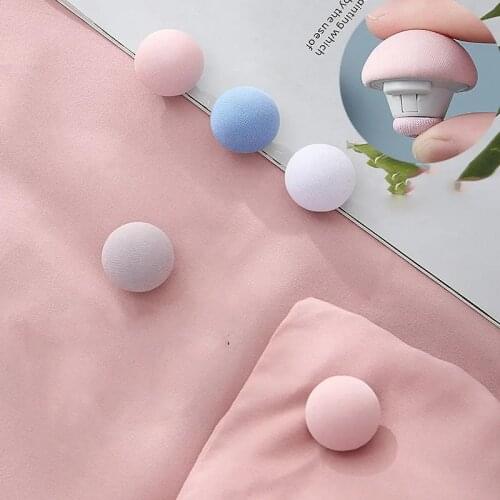 4/12PCS Mushroom Quilt Holder Non-Slip Blanket Quilt Clip One-Click To Unlock Sheets Non-Slip Sleep Fixing Clip Shelf Plate