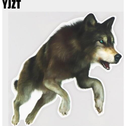 YJZT 16.8×16.8CM Jumping Wolf Fashion Door Decoration Cartoon Car Stickers Animal Vinyl Decals 21A-0713