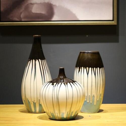 Modern Soft Decoration Ceramic Retro White Ceramic Flower Vase and Bottle