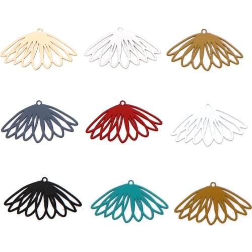 20 PCs Hollow Spray-painted Floral Filigree Stamping Charms Matel Flowers Pendants For DIY Earrings Jewelry Finding 28x 16mm