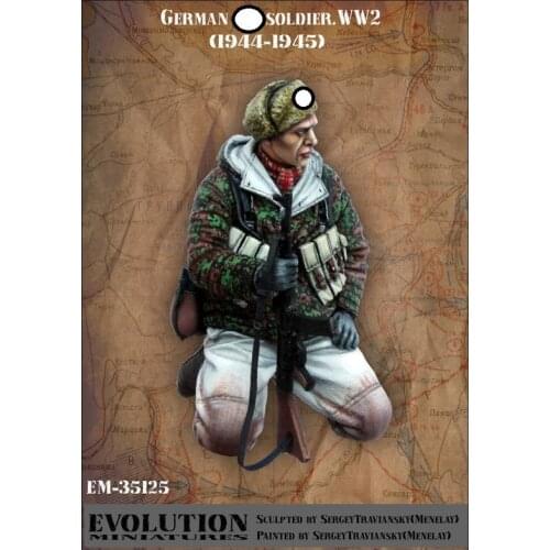 German resin soldier of World War II German soldier kneeling 1:35