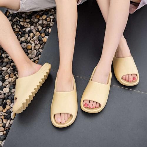 Men Shoes Summer Flip Flops 2021 Designer Slippers Sandals Women Womens Beach Slippers Man Shoes Breathable Outdoor Zapatos