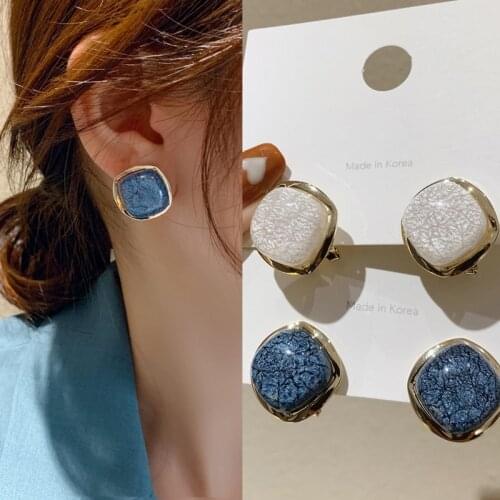 2020 New Fashion Womens Earrings Fine Retro Ear Stud Earrings for Women Bijoux Korean Girl Party Jewelry Gifts Wholesale