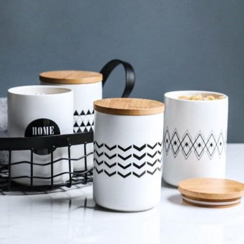 Japanese-style Kitchen Ceramic Sealed Container Bamboo Cover Simple Sealed Cans Grain Coffee Milk Tea With Seasoning Jar