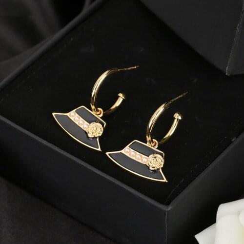 Hot Brand Woman Jewelry Ladies Pearl Classical Hat Earring Classical Style Fashion Luxury Earrings Wedding Winter Jewelry