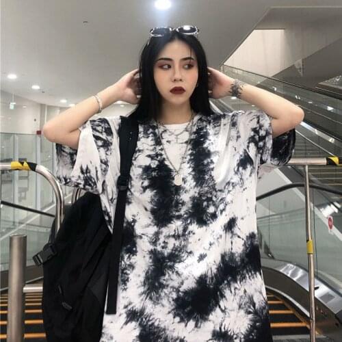 Short-sleeved T-shirt womens summer new Korean version loose-fitting high street design feel top