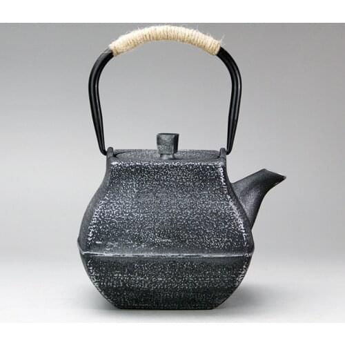 Color Iron Pot Factory Production Wholesale Cast Iron Teapot with Strainer Boiling Water Making Tea Health Pot
