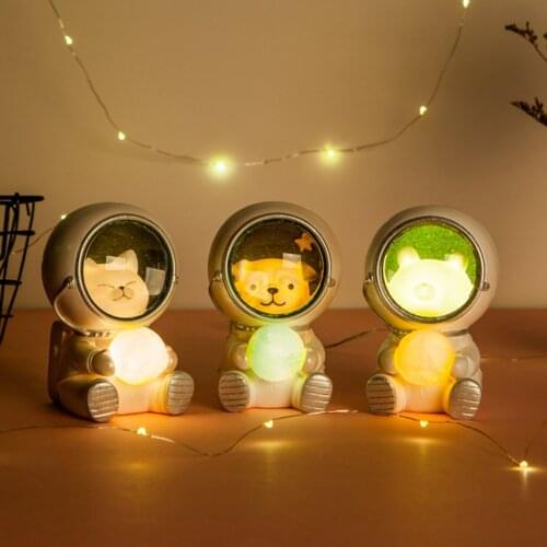 Resin Spaceman Cute Pet Statue Art Night Light Kids Room Decor Collectible