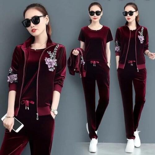 Gold velvet Sports Sets Women Spring Autumn 2021 New Mother Clothing Three-piece Suit Sets Plus size Sportswear Womens Tracksuit