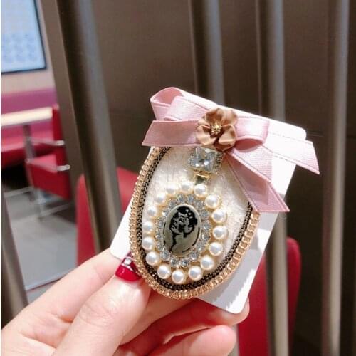 Vintage Luxury Black White Bow Bottle Pearl Flower Brooch Fashion Clothing For Woman Accessories