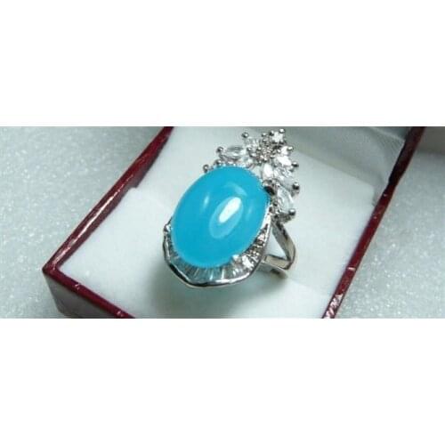 Womens latstes Vogue blue jade ring size :7-9