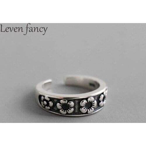 Personality Vintage 925 Sterling Silver Floral Wild Female Cocktail Ring Small Size for Little Thumb Finger Knuckle Ring Women