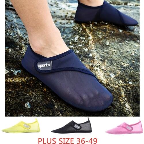 New Men Women Summer Outdoor Wading Beach Shoes Swimming Surf Sea Slippers Quick-Dry Aqua Shoes Unisex Soft Foldable Water Shoes