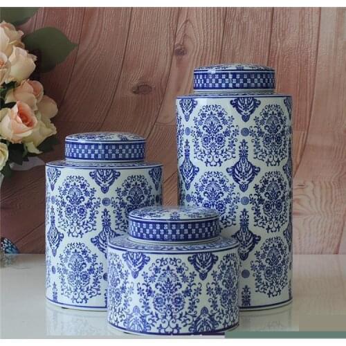 Jingdezhen Porcelain pot Hand-painted Blue And White round Pot Home Accessories Handicrafts Model Room Living Room ceramic jar