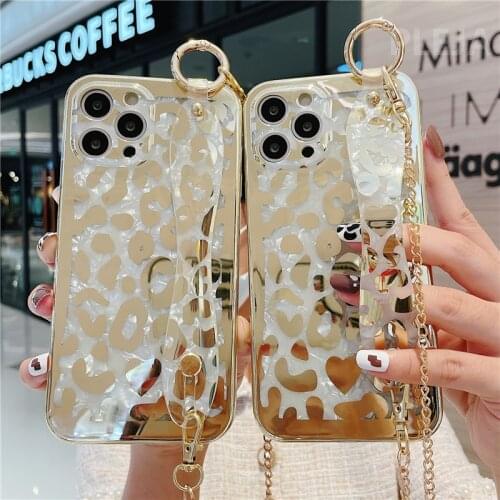 Fashion Golden Leopard Wrist Stand Phone Case For iphone 12 11 Pro Max 7 8 Plus X XR XS Max SE 2020 Shoulder Strap Chain Cover